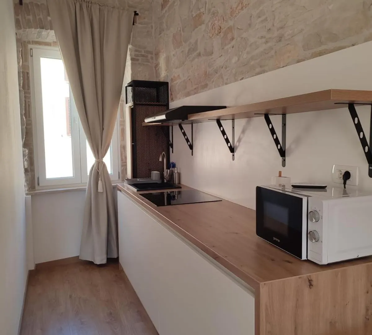 Central Studio Apartment Pula 0*,  Croatia